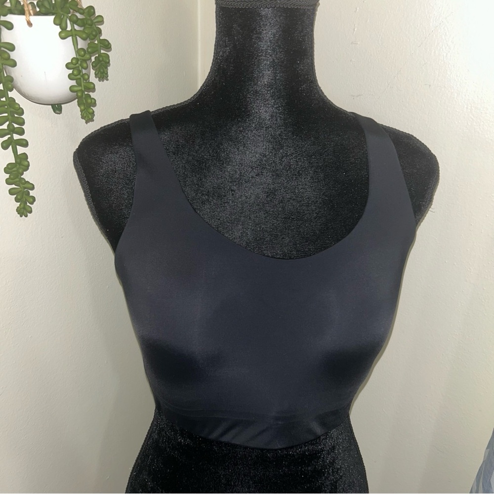 Athleta Advance Bra 34DD Black Adjustable Straps
